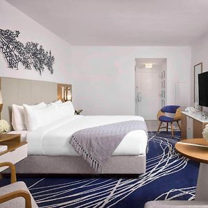 King Room Mobility or hearing accessible